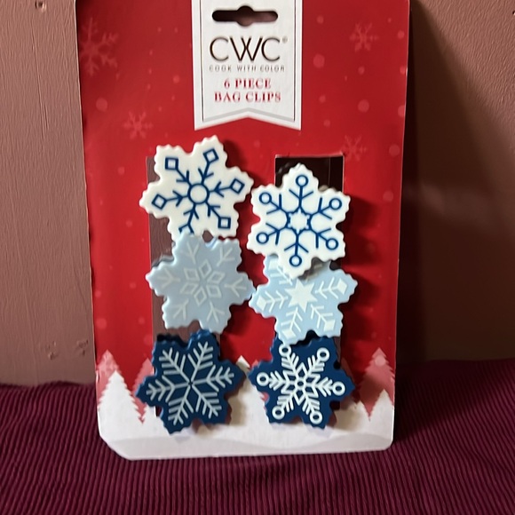 6pc bag clips magnetic in the back - Picture 3 of 3